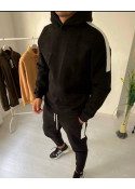 Чорний 